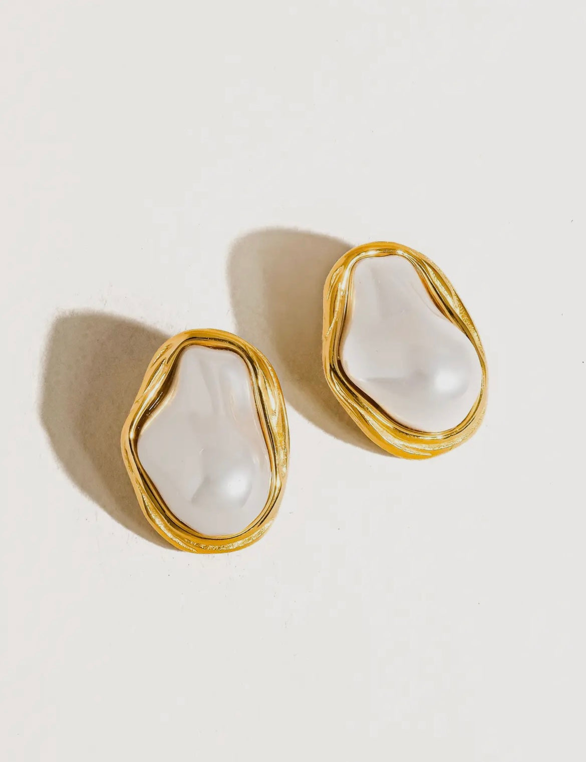 Yasmin Unique Pearl Earrings